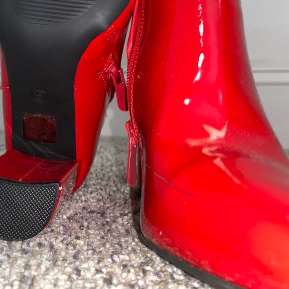 Dream Pairs Red Heeled Boots - Picture 5 of 10